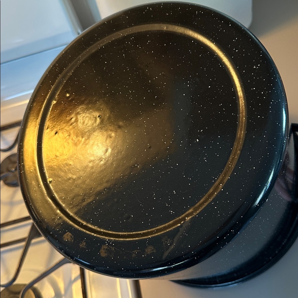 Speckled Black Stock Pot - Picture 6 of 6
